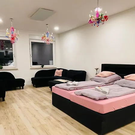 Neu Sweetroom Grosses Apartment Goldstadt Pforzheim Exterior photo