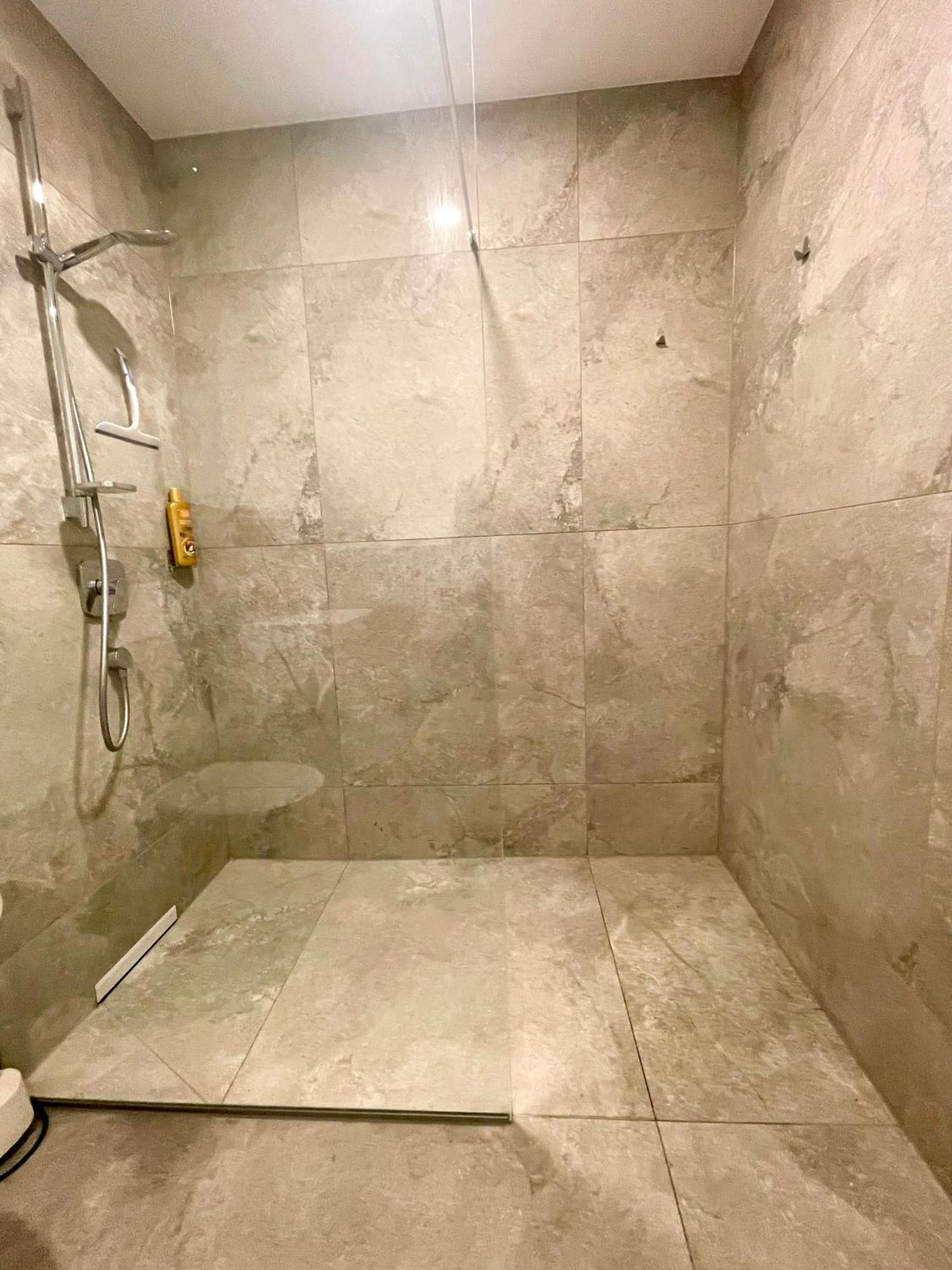 Neu Sweetroom Grosses Goldstadt *