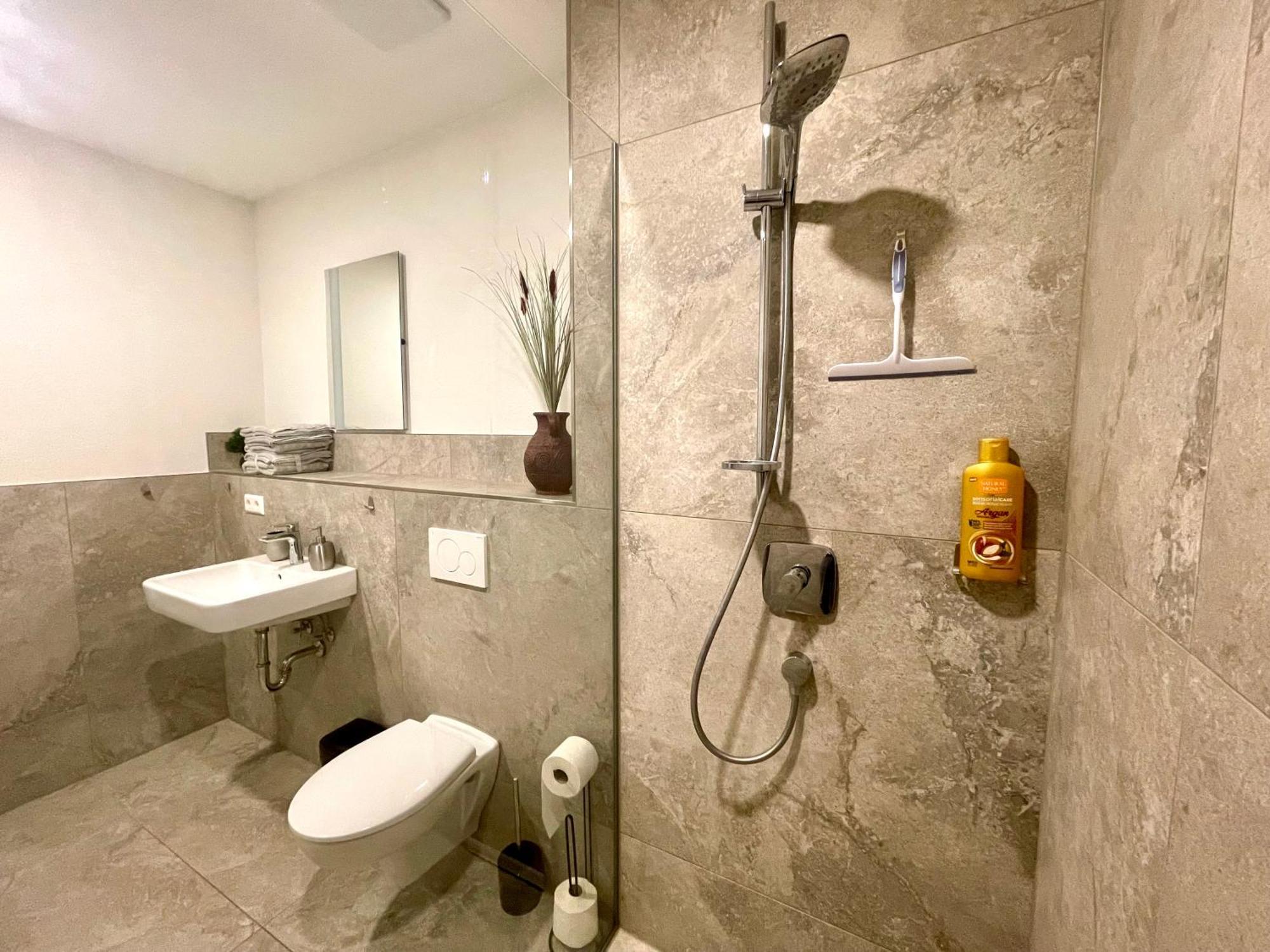 Apartment Neu Sweetroom Grosses Goldstadt Pforzheim