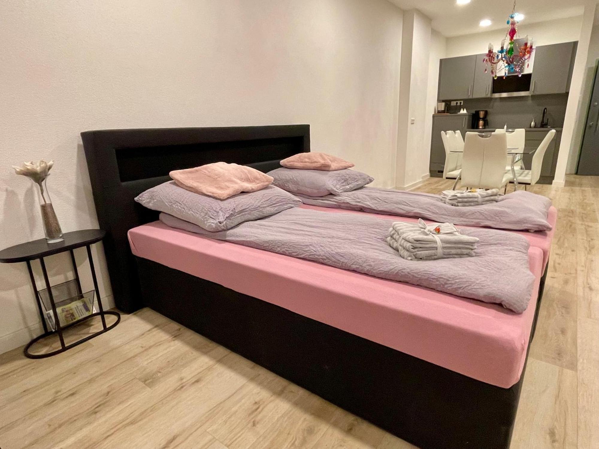 Apartment Neu Sweetroom Grosses Goldstadt Pforzheim